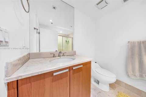 Condo in Aventura, Florida, 4 bedrooms  № 1070007 - photo 10