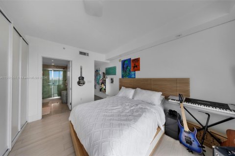 Condominio en venta en Aventura, Florida, 4 dormitorios, 327.39 m2 № 1070007 - foto 16