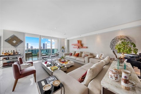 Condo in Aventura, Florida, 4 bedrooms  № 1070007 - photo 3