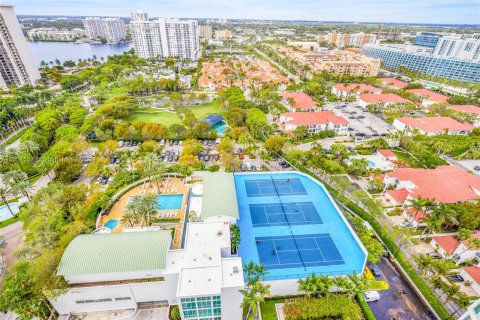 Condominio en venta en Aventura, Florida, 4 dormitorios, 327.39 m2 № 1070007 - foto 20