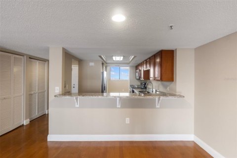 Condominio en alquiler en Orlando, Florida, 2 dormitorios, 124.3 m2 № 1358276 - foto 12