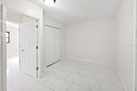 Villa ou maison à vendre à Tampa, Floride: 3 chambres, 109.16 m2 № 1358275 - photo 15