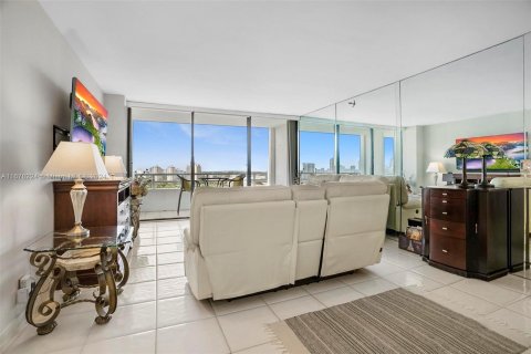 Condominio en venta en Aventura, Florida, 2 dormitorios, 105.91 m2 № 1405935 - foto 10