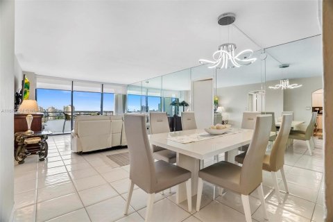 Condominio en venta en Aventura, Florida, 2 dormitorios, 105.91 m2 № 1405935 - foto 5