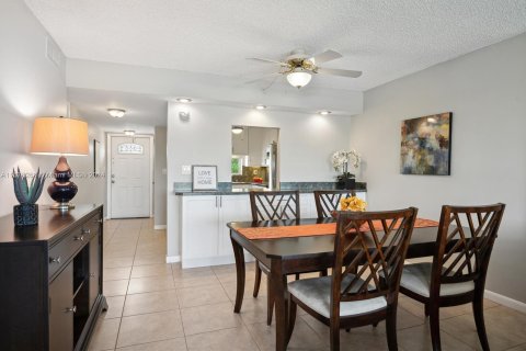 Condominio en venta en Pembroke Pines, Florida, 2 dormitorios, 108.7 m2 № 1405892 - foto 8