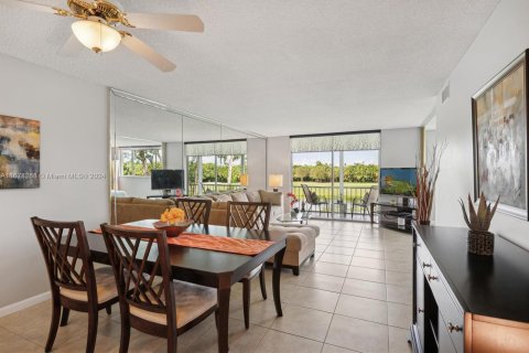 Condominio en venta en Pembroke Pines, Florida, 2 dormitorios, 108.7 m2 № 1405892 - foto 4