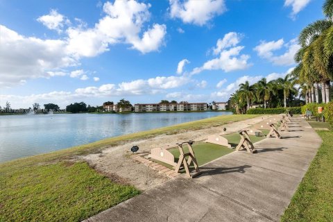 Condominio en venta en Pembroke Pines, Florida, 2 dormitorios, 108.7 m2 № 1405892 - foto 24