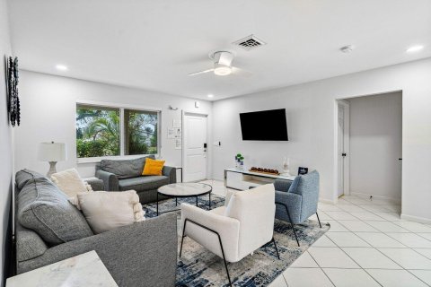 Casa en venta en North Palm Beach, Florida, 3 dormitorios, 103.86 m2 № 1227018 - foto 8