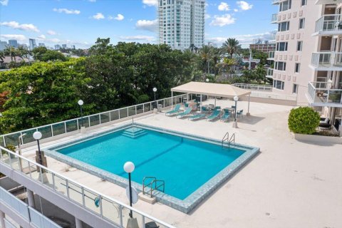 Condominio en venta en Fort Lauderdale, Florida, 1 dormitorio, 98.48 m2 № 1225935 - foto 3