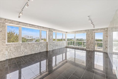 Copropriété à vendre à Fort Lauderdale, Floride: 1 chambre, 98.48 m2 № 1225935 - photo 24