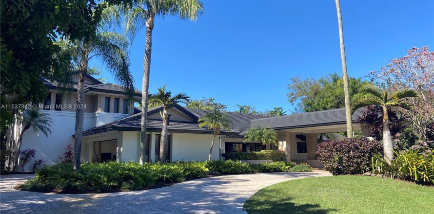 Villa ou maison à Weston, Floride 5 chambres, 455.41 m2 № 1024054