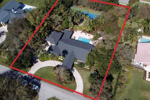 Villa ou maison à vendre à Weston, Floride: 5 chambres, 455.41 m2 № 1024054 - photo 3