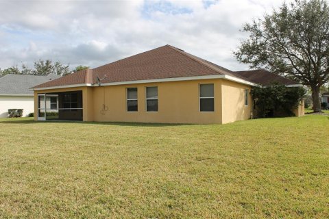 House in Lehigh Acres, Florida 4 bedrooms, 206.24 sq.m. № 1052002 - photo 6
