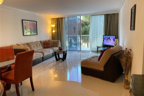 Condo in Aventura, Florida, 1 bedroom  № 1047311 - photo 6