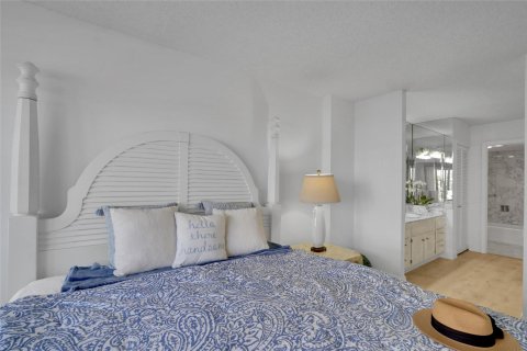 Condo in Lauderdale-by-the-Sea, Florida, 2 bedrooms  № 1029770 - photo 20
