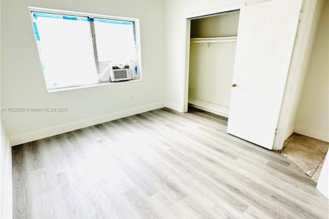 Immobilier commercial à vendre à Miami, Floride: 123.1 m2 № 1370564 - photo 13