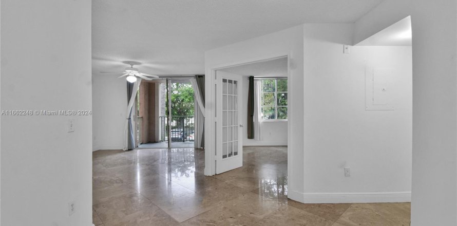 Condo in Miramar, Florida, 2 bedrooms  № 1370561