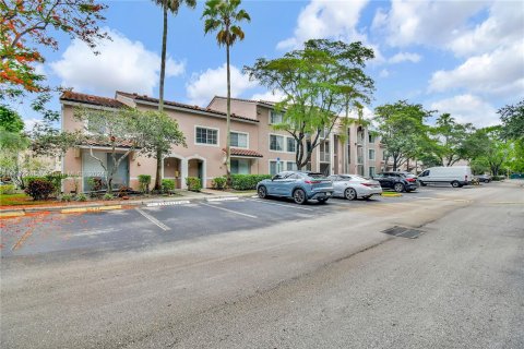 Condo in Miramar, Florida, 2 bedrooms  № 1370561 - photo 27