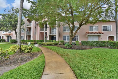 Condo in Miramar, Florida, 2 bedrooms  № 1370561 - photo 29