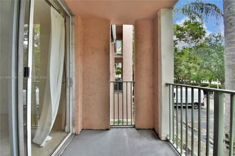 Condo in Miramar, Florida, 2 bedrooms  № 1370561 - photo 2