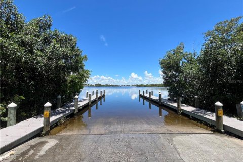 Villa ou maison à vendre à Port Charlotte, Floride: 2 chambres, 113.62 m2 № 1296621 - photo 23