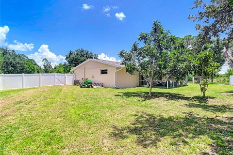 Villa ou maison à vendre à Port Charlotte, Floride: 2 chambres, 113.62 m2 № 1296621 - photo 16