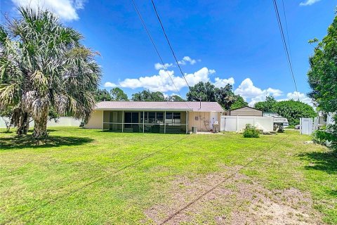 Villa ou maison à vendre à Port Charlotte, Floride: 2 chambres, 113.62 m2 № 1296621 - photo 18