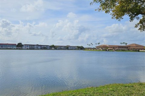 Condominio en venta en Pembroke Pines, Florida, 2 dormitorios, 97.73 m2 № 1050382 - foto 17