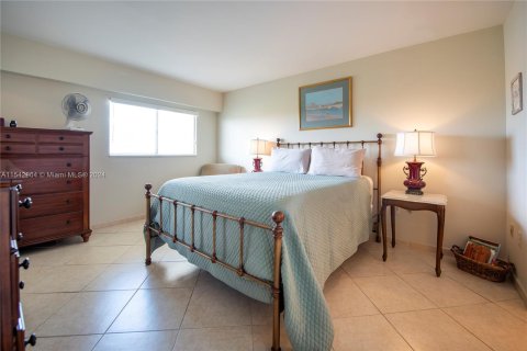 Condominio en venta en Pembroke Pines, Florida, 2 dormitorios, 97.73 m2 № 1050382 - foto 5