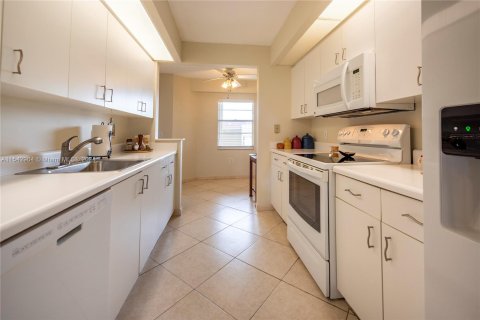 Condominio en venta en Pembroke Pines, Florida, 2 dormitorios, 97.73 m2 № 1050382 - foto 13