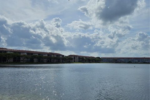 Condominio en venta en Pembroke Pines, Florida, 2 dormitorios, 97.73 m2 № 1050382 - foto 21