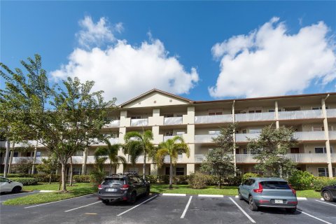 Condominio en venta en Pembroke Pines, Florida, 2 dormitorios, 97.73 m2 № 1050382 - foto 18