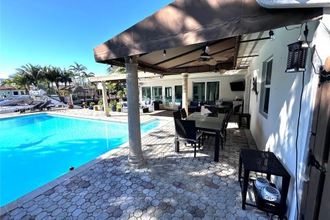 Casa en venta en North Miami, Florida, 4 dormitorios, 216.83 m2 № 1050423 - foto 25