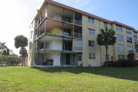 Condo in Miami, Florida, 2 bedrooms  № 1077058 - photo 19