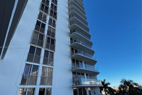 Copropriété à vendre à Aventura, Floride: 3 chambres, 148.64 m2 № 1234626 - photo 30