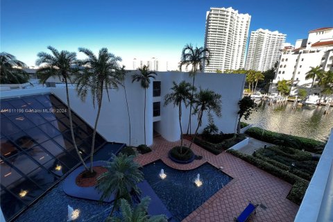 Copropriété à vendre à Aventura, Floride: 3 chambres, 148.64 m2 № 1234626 - photo 24