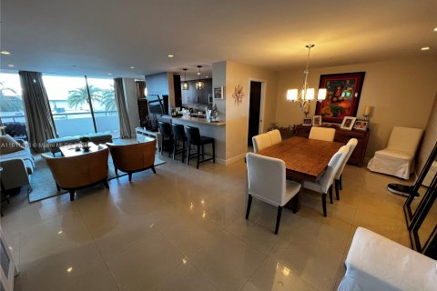 Condo in Aventura, Florida, 3 bedrooms  № 1234626 - photo 2