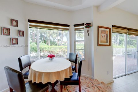 Casa en venta en Doral, Florida, 3 dormitorios, 241.17 m2 № 1070025 - foto 14