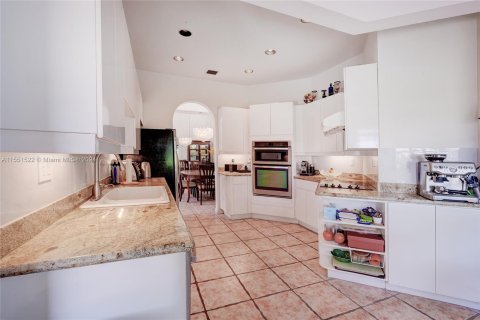 Villa ou maison à vendre à Doral, Floride: 3 chambres, 241.17 m2 № 1070025 - photo 10