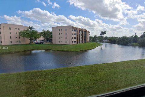 Купить кондоминиум в Санрайз, Флорида 2 спальни, 73.39м2, № 1070022 - фото 4