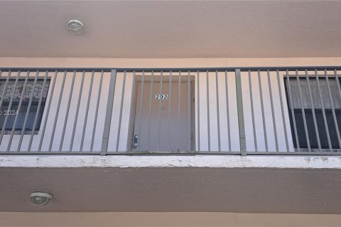 Купить кондоминиум в Санрайз, Флорида 2 спальни, 73.39м2, № 1070022 - фото 5