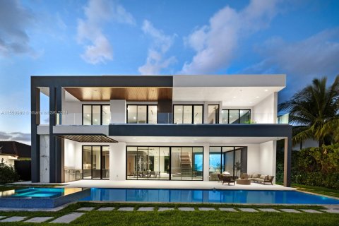 Villa ou maison à vendre à Hallandale Beach, Floride: 6 chambres, 888.15 m2 № 1070024 - photo 2