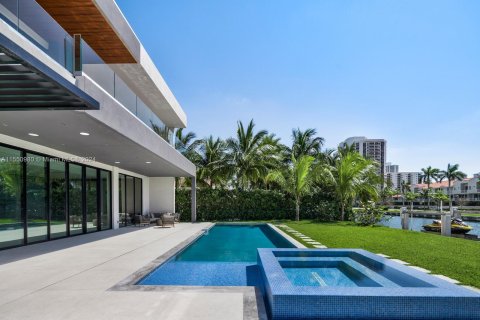 Villa ou maison à vendre à Hallandale Beach, Floride: 6 chambres, 888.15 m2 № 1070024 - photo 21