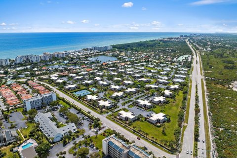 Townhouse in Jupiter, Florida 2 bedrooms, 158.68 sq.m. № 1208197 - photo 1