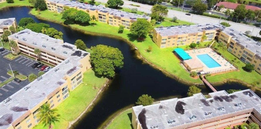 Condo in Tamarac, Florida, 1 bedroom  № 1208136