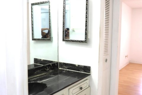 Condo in Tamarac, Florida, 1 bedroom  № 1208136 - photo 24