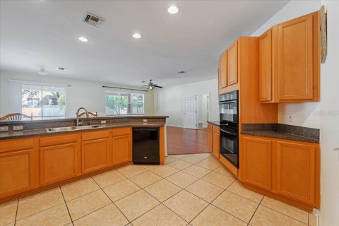 Villa ou maison à vendre à Punta Gorda, Floride: 5 chambres, 309.09 m2 № 1170200 - photo 18