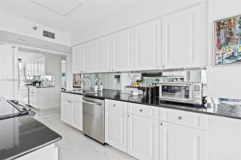 Copropriété à vendre à Aventura, Floride: 3 chambres, 157.38 m2 № 1410753 - photo 6