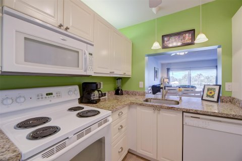 Copropriété à vendre à Pompano Beach, Floride: 2 chambres, 79.9 m2 № 1040504 - photo 13