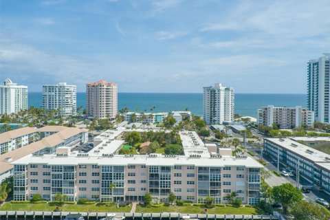 Condo in Pompano Beach, Florida, 2 bedrooms  № 1040504 - photo 12